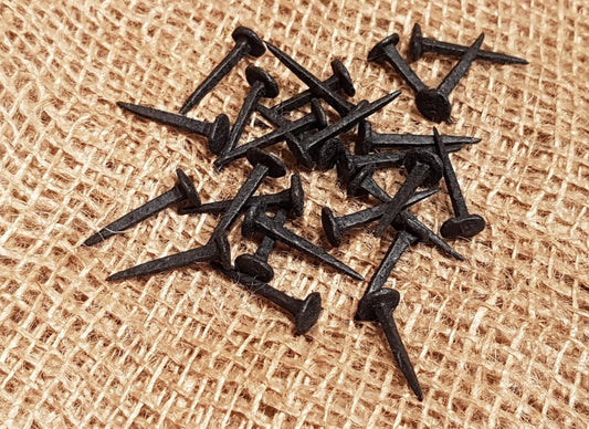 Hand Forged Nails - 1" (25 pack) - Spearhead Collection - Nails – Spikes – Studs - D.I.Y. - Do It Yourself Projects, Hardware, Nails