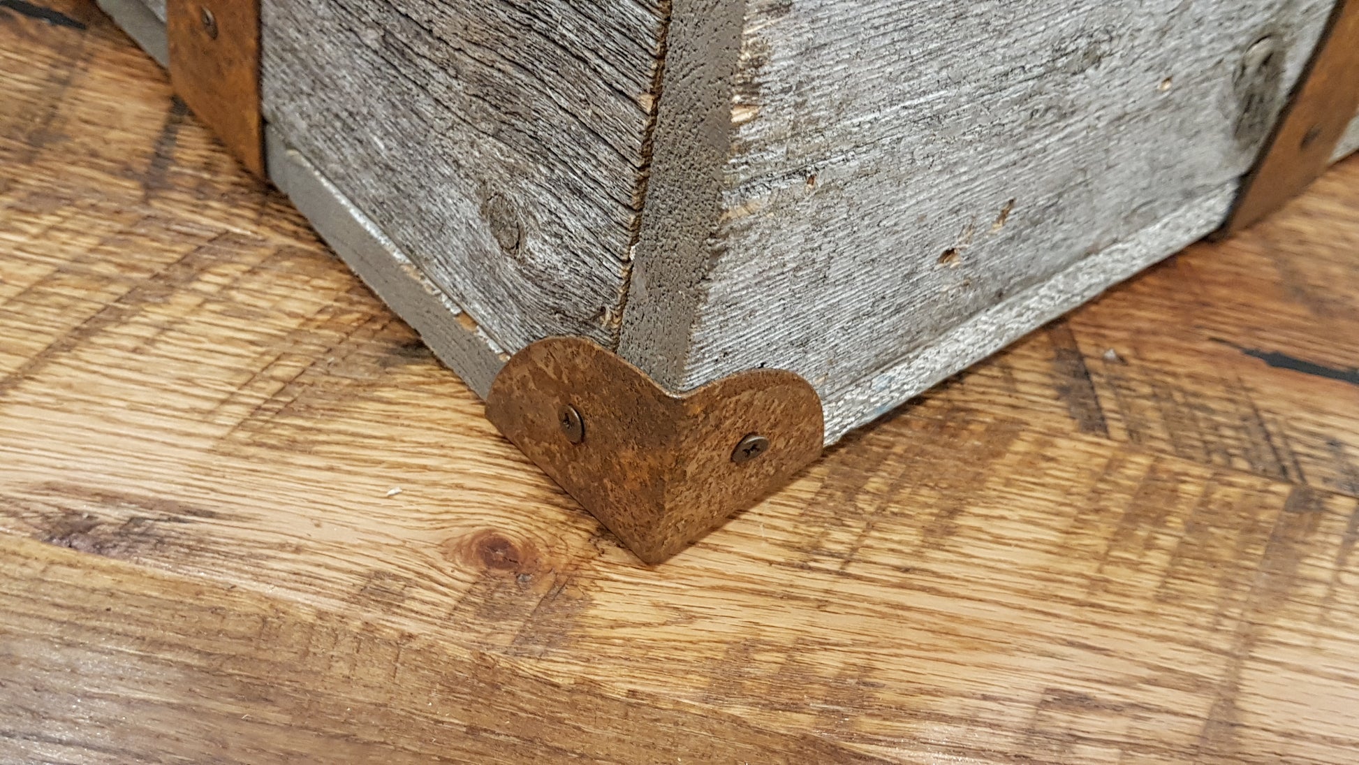 Corner Protector Pressed metal with seam - 2" x 2" x 2" - Spearhead Collection - Corner Protectors - Corner Protectors, D.I.Y. - Do It Yourself Projects, Rusted Finish