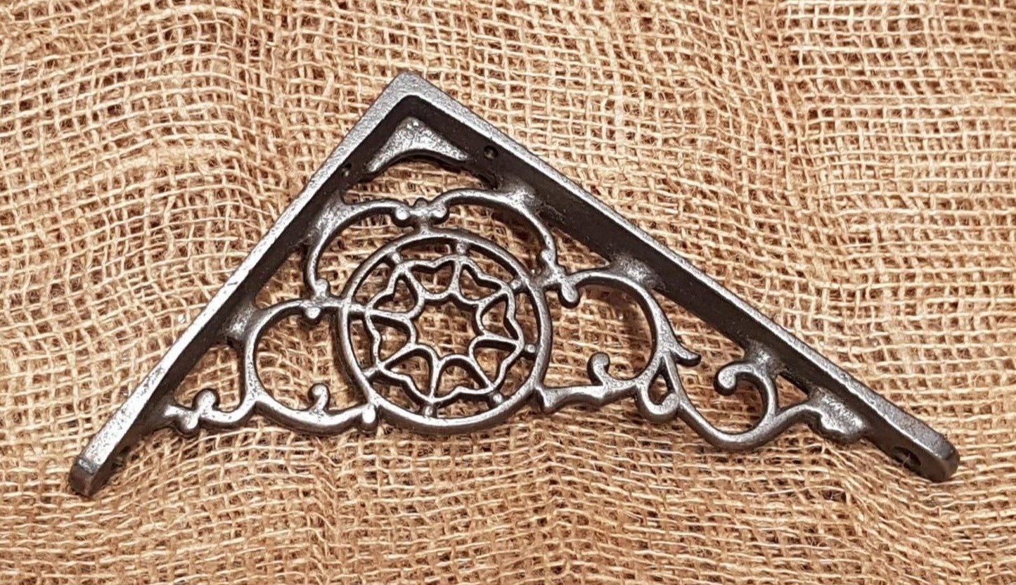 Cobweb Bracket - 4 sizes