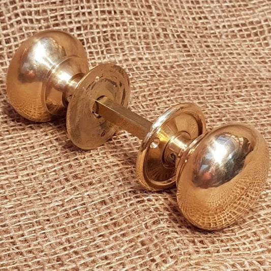 Door Knob Set - The Cottage Bun - Brass