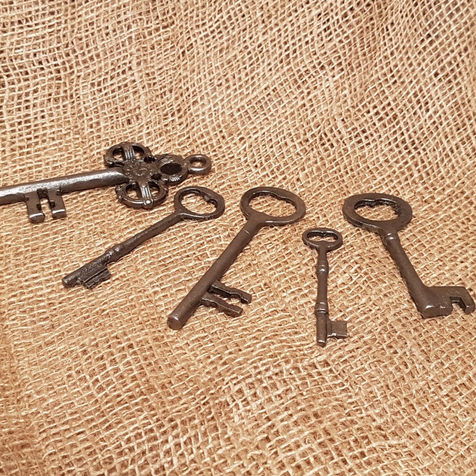 Keys - Decorative Cast Iron (set of 5) - Spearhead Collection - Padlocks, Keys & Chains - D.I.Y. - Do It Yourself Projects, Home Decor, Interior Decor, Keys & Chains