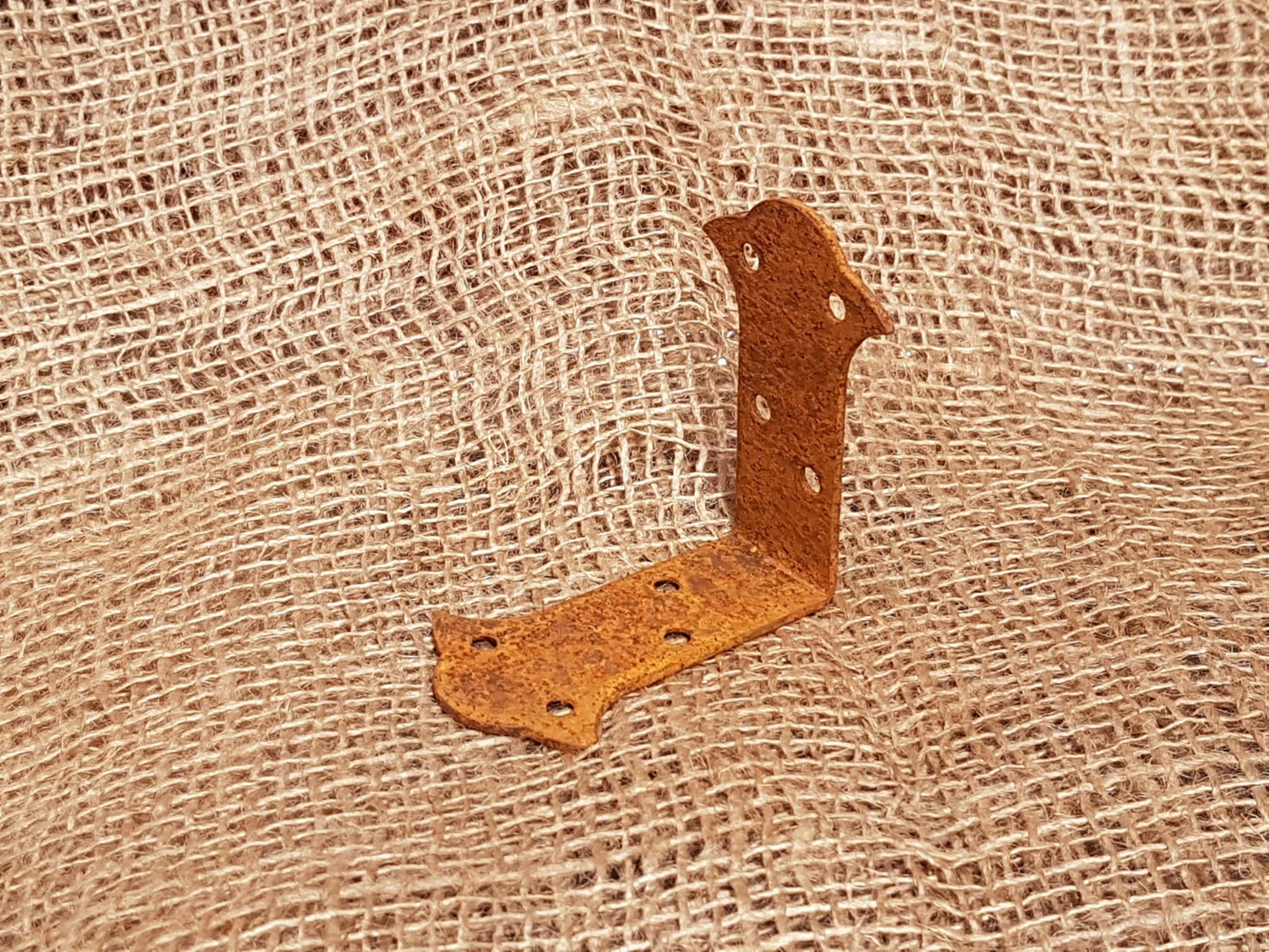 Butterfly Corner Strap Rusted Finish