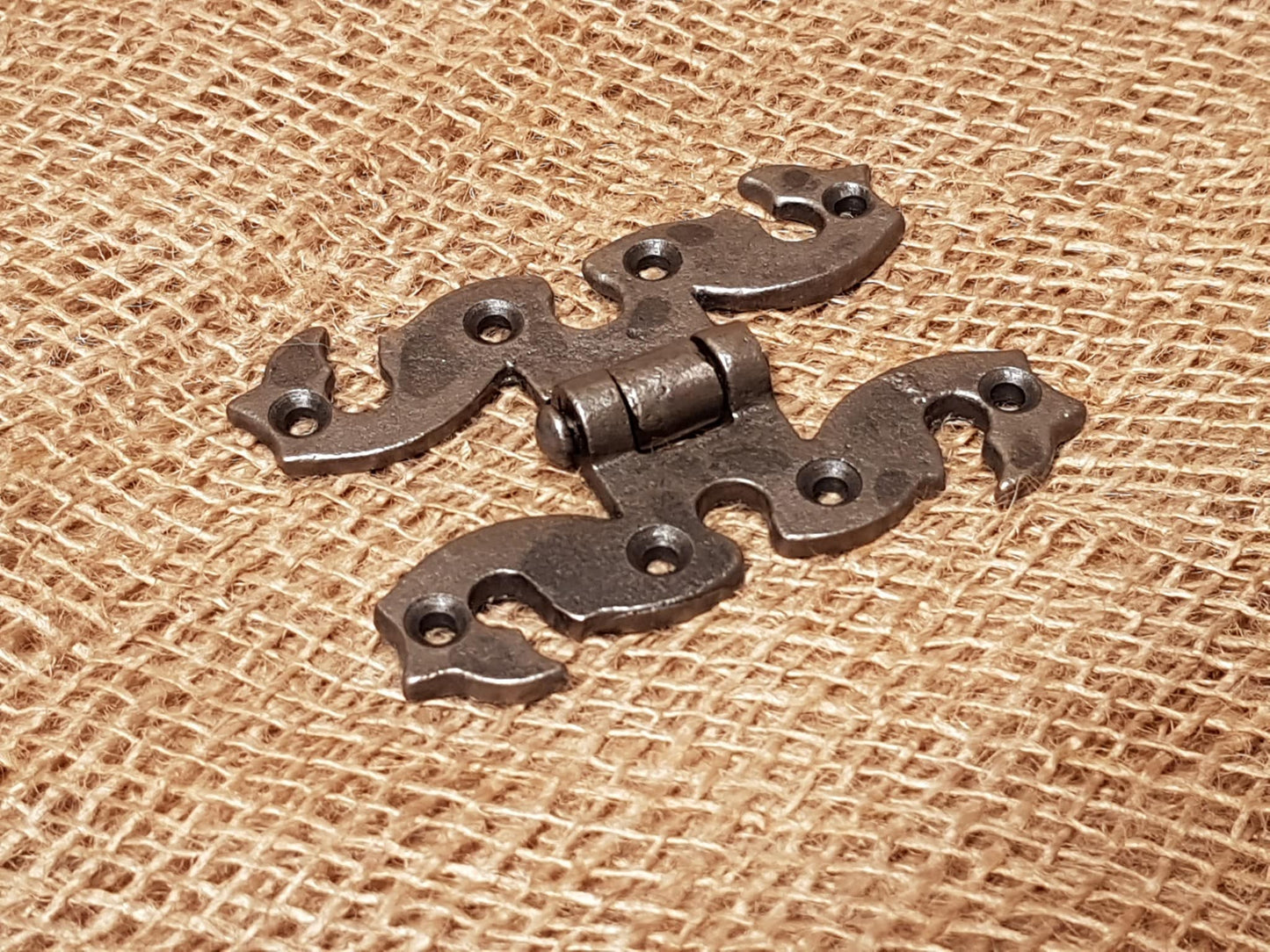 Snake Head Hinge - 4" Antique Iron - Spearhead Collection - Hinges - Door Hardware, Hardware, Hinges, Millwork Hardware, Rusted Finish
