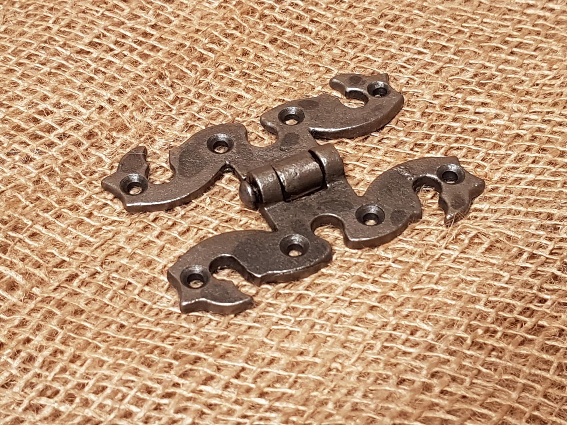 Snake Head Hinge - 4" Antique Iron - Spearhead Collection - Hinges - Door Hardware, Hardware, Hinges, Millwork Hardware, Rusted Finish