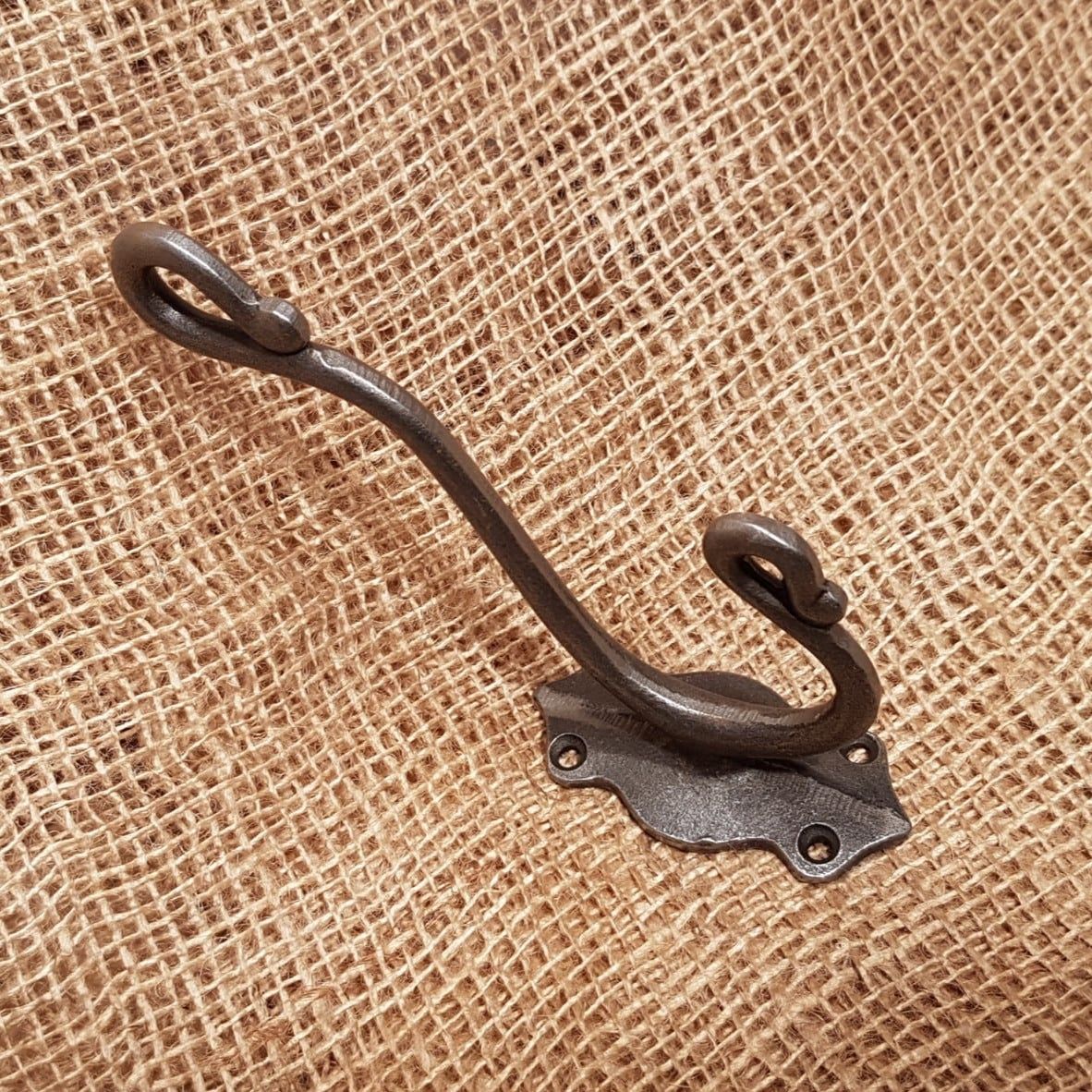 Trunk Style hat & Coat Hook - Spearhead Collection - Hat and Coat Hooks - Country Farmhouse, Hat and Coat Hooks